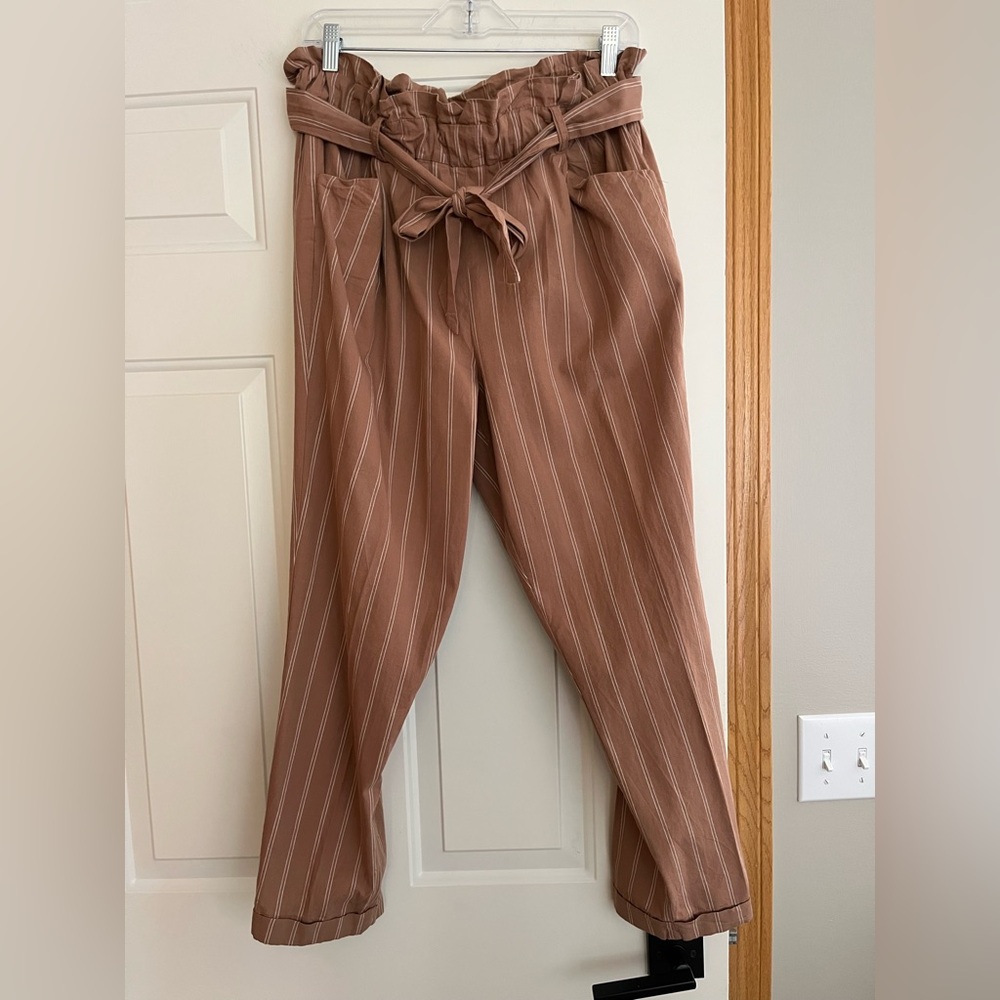 Thread & Supply 100% cotton high waisted tie belt paper bag pants. Size medium
